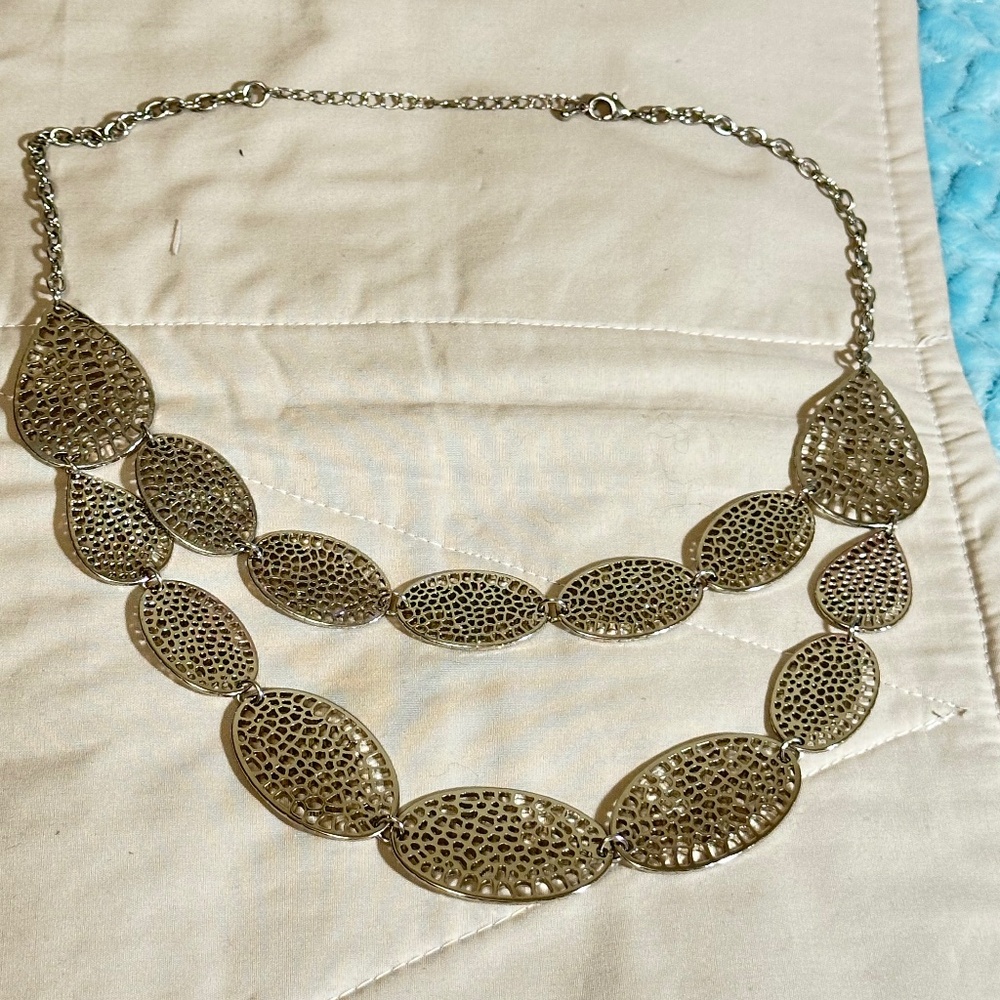 Bancroft Jewelry Silver Tone 2 Layer Necklace Large Cut Out Oval & Teardrop Link